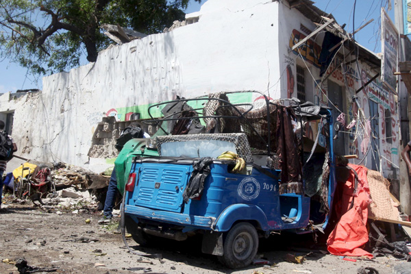dozensdeadattackonsomaliarmybasebyalshabaabmilitants